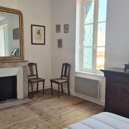 Maison Spacieuse Proche - 9 Pers. - Fr-1-879-18