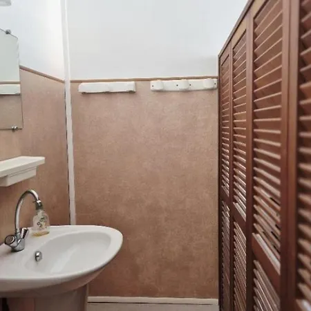 Maison Spacieuse Proche - 9 Pers. - Fr-1-879-18