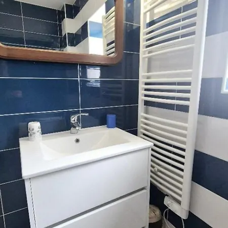 Maison Spacieuse Proche - 9 Pers. - Fr-1-879-18 *